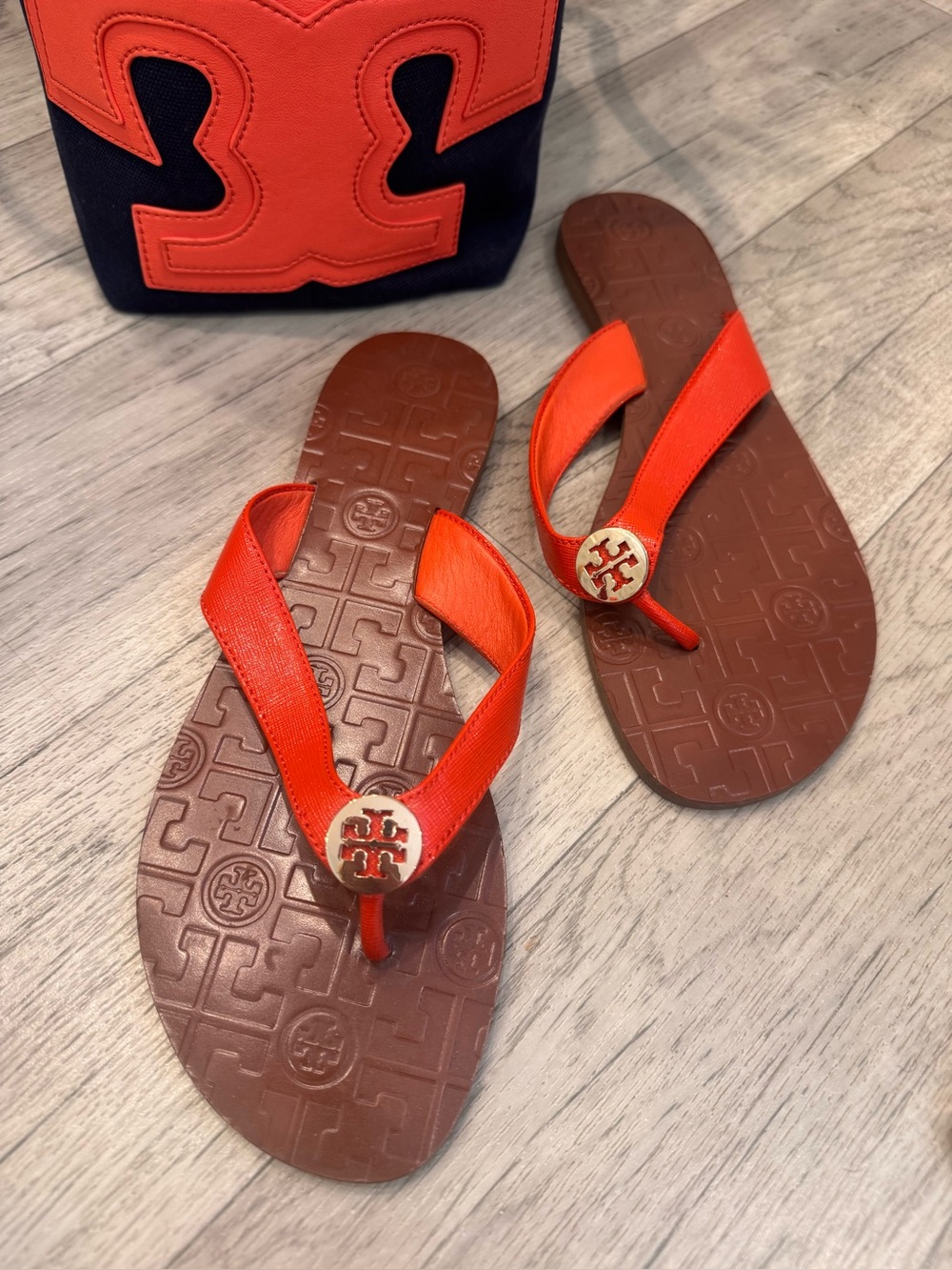 Tory Burch Navy & Bright Orange Tote Bag and sandals size 10 - Picture 2 of 7